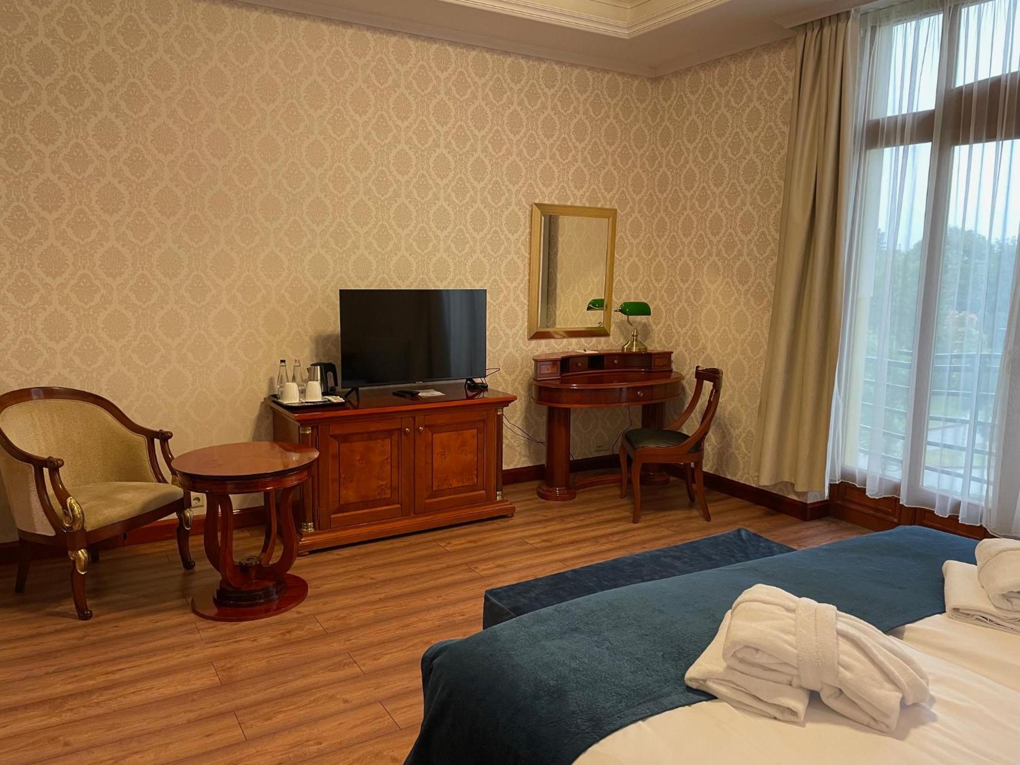 Hotel Golden Palace Göd 외부 사진