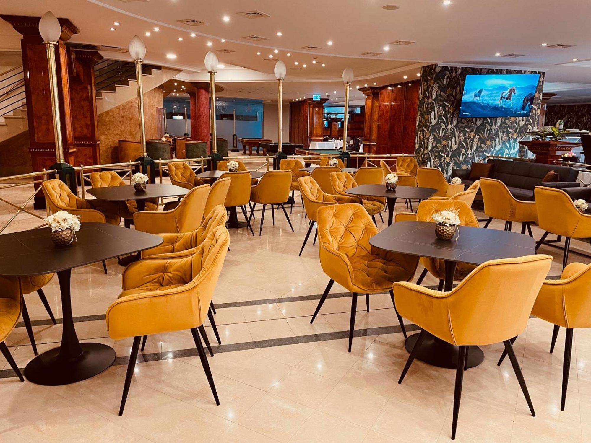 Hotel Golden Palace Göd 외부 사진